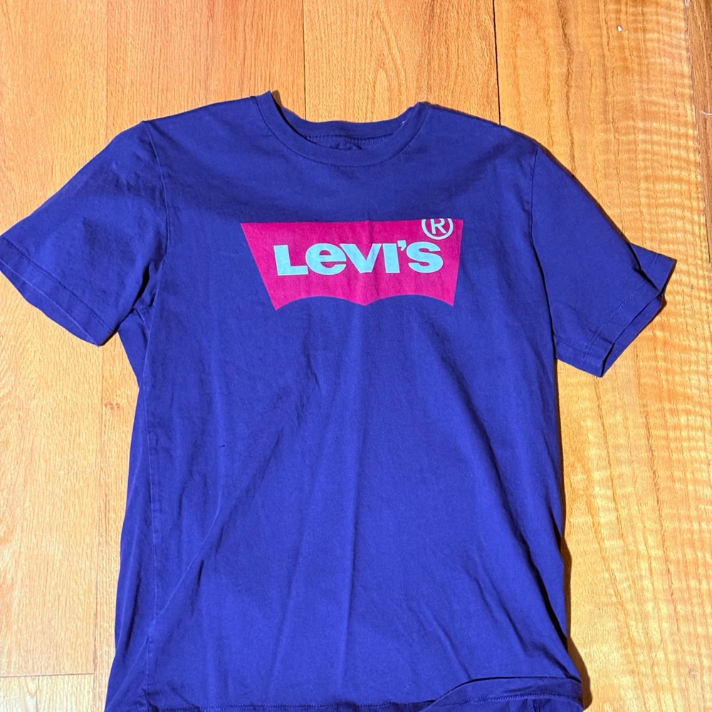 Levi's Navy Tee with Logo